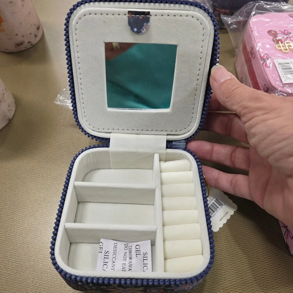 Simply Southern Navy Floral Jewelry Organizer Travel Case Zipper Closure‎ NWT